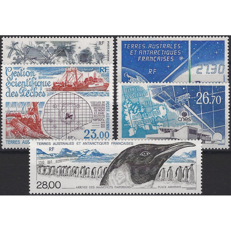 T.A.A.F. timbres poste aérienne N°129-133 série neufs**.