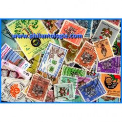 Émirats Arabes Unis 50 timbres de collection.
