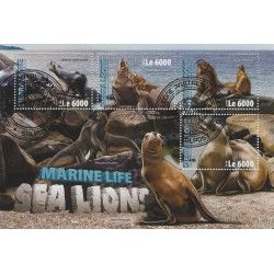 Les lions de mer bloc-feuillet de 4 timbres thématiques.