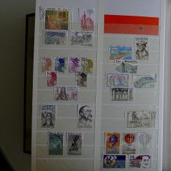 Collection timbres de France oblitérés 1980-1990 complet.