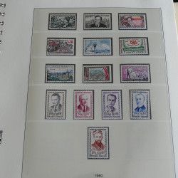 Collection timbres de France 1960-1972 en album élégant Lindner.