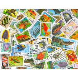 Poissons 50 timbres thématiques grands formats tous différents.