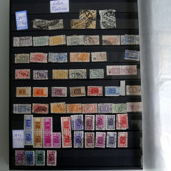 Collection timbres d'Italie fins de catalogues en album.