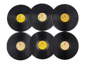 Solutions et produits de rangement pour la collection de vinyles.