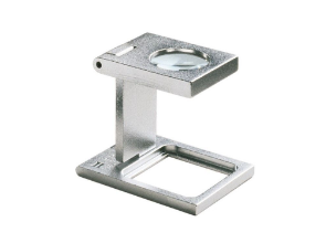 Loupe compte-fils - Une loupe de précision pour tous collectionneurs.